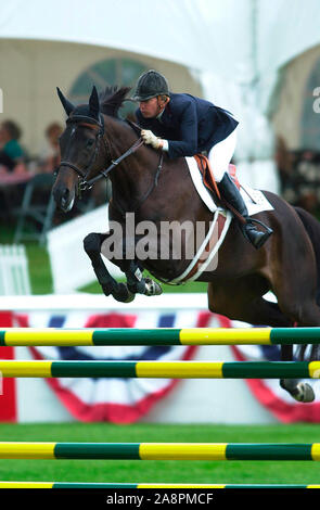 Die Kanada 1 Spruce Meadows 2001, KN-Grand Prix, Laura Kraut (USA) Reiten Feleena Stockfoto