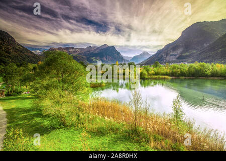 Areal Aussicht auf Stadt und See Luzern Flüelen im Kanton Uri, Schweiz, Europa. Stockfoto