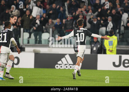 Torino, Italien. 10 Nov, 2019. 10 Paulo dybala, Juventus Turin) happinessduring FC Juventus vs AC Mailand, der italienischen Fußball-Serie-A Männer-WM in Turin, Italien, 10. November 2019 - LPS/Claudio Benedetto Credit: Claudio Benedetto/LPS/ZUMA Draht/Alamy leben Nachrichten Stockfoto