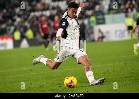 Torino, Italien. 10 Nov, 2019. 10 Paulo dybala, Juventus Turin) während Juventus FC vs AC Mailand, der italienischen Fußball-Serie-A Männer-WM in Turin, Italien, 10. November 2019 - LPS/Claudio Benedetto Credit: Claudio Benedetto/LPS/ZUMA Draht/Alamy leben Nachrichten Stockfoto