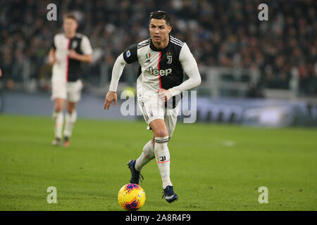 Torino, Italien. 10 Nov, 2019. 7 Cristiano Ronaldo, Juventus Turin) während Juventus FC vs AC Mailand, der italienischen Fußball-Serie-A Männer-WM in Turin, Italien, 10. November 2019 - LPS/Claudio Benedetto Credit: Claudio Benedetto/LPS/ZUMA Draht/Alamy leben Nachrichten Stockfoto