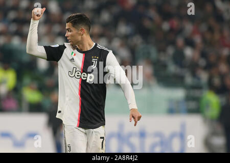 Torino, Italien. 10 Nov, 2019. 7 Cristiano Ronaldo, Juventus Turin) während Juventus FC vs AC Mailand, der italienischen Fußball-Serie-A Männer-WM in Turin, Italien, 10. November 2019 - LPS/Claudio Benedetto Credit: Claudio Benedetto/LPS/ZUMA Draht/Alamy leben Nachrichten Stockfoto