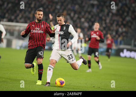 Torino, Italien. 10 Nov, 2019. 33 Federico bernardeschi, Juventus Turin) während Juventus FC vs AC Mailand, der italienischen Fußball-Serie-A Männer-WM in Turin, Italien, 10. November 2019 - LPS/Claudio Benedetto Credit: Claudio Benedetto/LPS/ZUMA Draht/Alamy leben Nachrichten Stockfoto