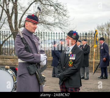 Edinburgh, Schottland, Großbritannien. 10. November 2019. Die jährlichen Service im Stein der Erinnerung auf der Royal Mile, Edinburgh, Schottland Stockfoto