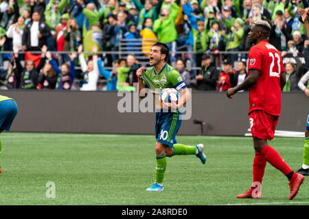 Seattle, USA. 10 Nov, 2019. Nicolas Lodeiro (10) feiert nach dem Schlusspfiff. Credit: Ben Nichols/Alamy leben Nachrichten Stockfoto