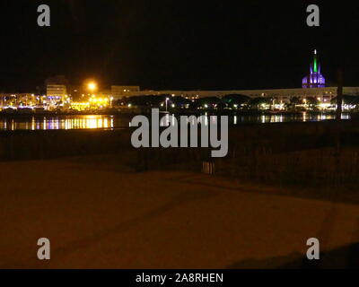 Illuminationen von Royan, die Nacht, besonders Notre Dame de Royan Stockfoto