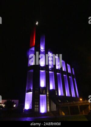 Illuminationen von Royan, die Nacht, besonders Notre Dame de Royan Stockfoto