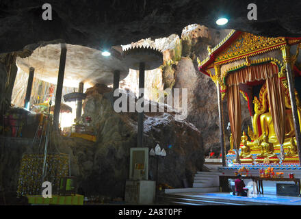 Wat Tham Khao Noi Tempel Höhle in Kanchanaburi Thailand Asien Stockfoto