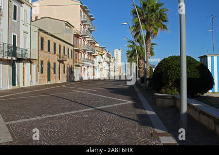 Leere Seaside Ferienort Porto Recanati an der Adriatischen Küste im Winter in Italien und Teil der Adriatischen Riviera Stockfoto