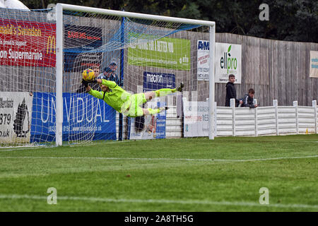 Swindon wilts UK2019 Saison Martin Horsell spart ein großes Ziel für Nicht-liga Seite Swindon supermarine Football Club Stockfoto