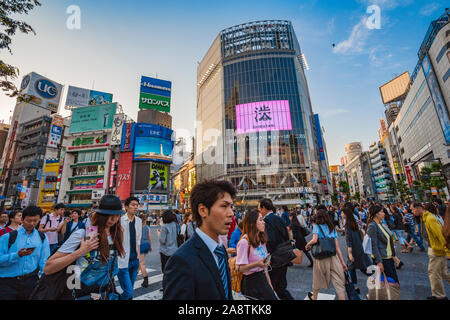 Shibuya Crossing, der belebtesten Kreuzung in der Welt, Tokio, Japan, Asien Stockfoto