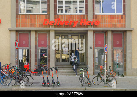 Lieferung Held, Oranienburger Straße, Mitte, Berlin, Deutschland Stockfoto