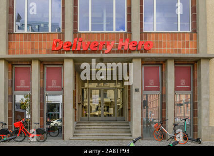Lieferung Held, Oranienburger Straße, Mitte, Berlin, Deutschland Stockfoto