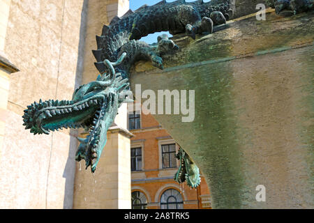 Halle/Saale, Germany-August 24, 2019: Drachen Der Drache Gut an der Marktkirche, West Side Stockfoto