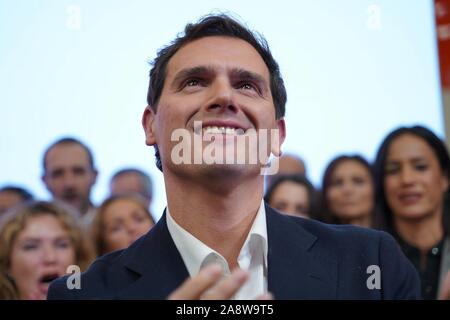 Madrid, Spanien. 11 Nov, 2019. Politiker Albert Rivera kündigt seinen Rücktritt als Bürgerinnen und Bürger Führer nach Spanisch allgemeine Wahlen in Madrid am Montag, den 11. November 2019. Credit: CORDON PRESSE/Alamy leben Nachrichten Stockfoto