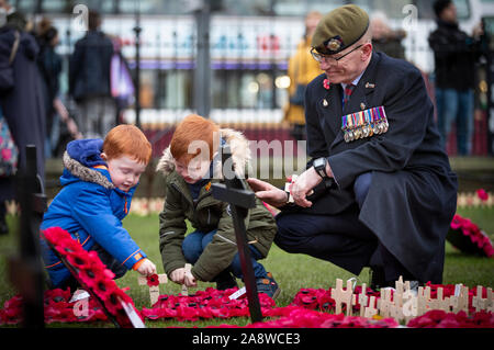 Ehemalige Scots Guard Brian Ward, aus Cumbernauld, mit