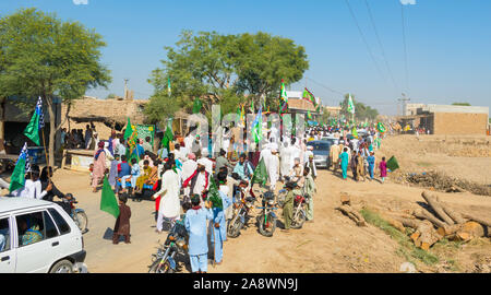 Rahim Yar Khan, Punjab, Pakistan-November 10,2019: die Menschen feiern jashan e eid Milad un nabi Rallye in einem lokalen Dorf. Stockfoto