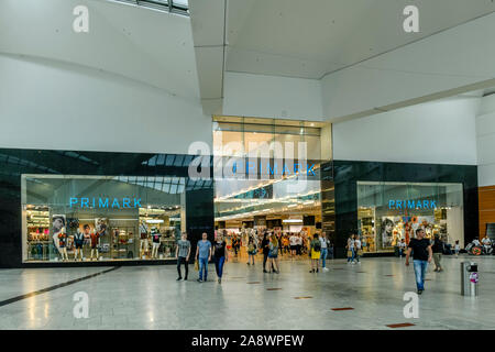 Primark, das Einkaufszentrum Waterfront, AG-Weser-Stra ße, Gröpelingen, Bremen, Deutschland Stockfoto