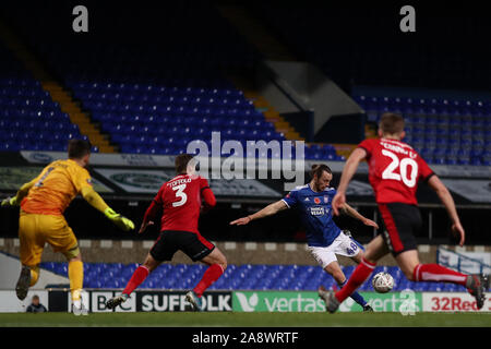 Wird Keane von Ipswich Town schiesst am Ziel - Ipswich Town v Lincoln City, die Emirate FA Cup in die erste Runde, Portman Road, Ipswich, Großbritannien - 9 November 2019 Editorial nur verwenden - DataCo Einschränkungen Stockfoto