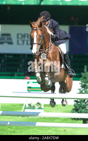 Die nationalen Spruce Meadows, Zeidler finanzielle Schale, Juni 2003, Jorge Verswyvel (MEX) Reiten Giotto Elite Stockfoto