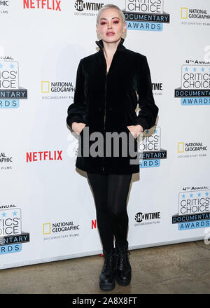 New York City, USA. 10 Nov, 2019. BROOKLYN, NEW YORK CITY, NEW YORK, USA - 10. NOVEMBER: Schauspielerin Rose McGowan kommt an der 4. jährlichen Critics' Choice Awards auf der Dokumentarfilm BRIC am 10. November 2019 in Brooklyn, New York City, New York, United States statt. (Foto von William Perez/Image Press Agency) Quelle: Bild Presse Agentur/Alamy leben Nachrichten Stockfoto