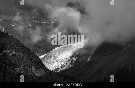 Berg Gletscher in der Ferne, der Mount Robson Provincial Park. Stockfoto