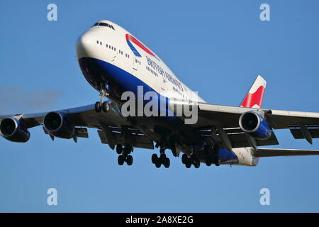 British Airways Boeing 747 Landung am Flughafen London Heathrow, Vereinigtes Königreich Stockfoto