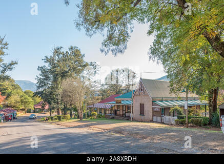 PILGRIMS REST, SÜDAFRIKA - 21. MAI 2019: eine Straße, Szene, mit historischen Gebäuden, in Pilgrims Rest, Mpumalanga Stockfoto
