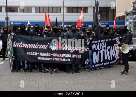 November 11, 2019, Warszawa, mazowieckie, Polen: 11. November 2019, Warschau, Polen: Unabhängigkeit März von patrioticcommunities und neo-faschistischen Organisationen organisiert. März von der Organisation der Unabhängigkeit vom März, die von vielen Organisationen mit Neo besucht wird organisiert-faschistischen Ansichten aus Polen und anderen Europäischen Ländern jedes Jahr. (Bild: © Grzegorz Banaszak/ZUMA Draht) Stockfoto