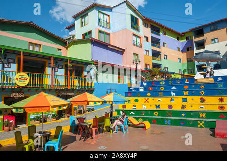Gebäude in der Stadt Guatapé, Kolumbien. Stockfoto
