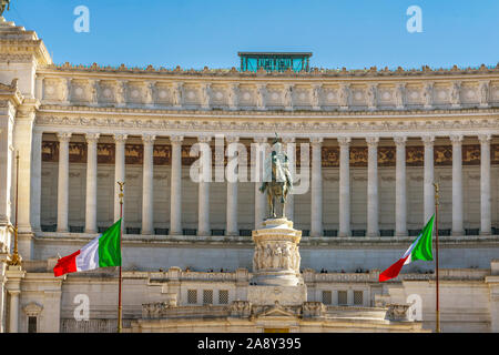 Sonnenstrahlen Victor Emanuele Monument, das Grab unbekannten Soldaten Rom Italien. Denkmal 1911 erstellt haben, den ersten König des vereinten Italien. Stockfoto