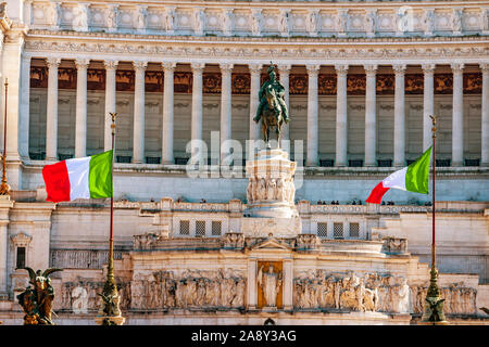 Sonnenstrahlen Victor Emanuele Monument, das Grab unbekannten Soldaten Rom Italien. Denkmal 1911 erstellt haben, den ersten König des vereinten Italien. Stockfoto