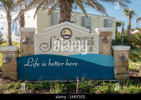 Die Willkommen Anmelden, um die Stadt von Daytona Beach Shores auf Atlantic Avenue Autobahn A1 ein Florida USA Stockfoto