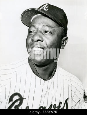 Vintage schwarz-weiß Foto von Hall of Fame Spieler Hank Aaron mit den Atlanta Braves circa 1969. Stockfoto