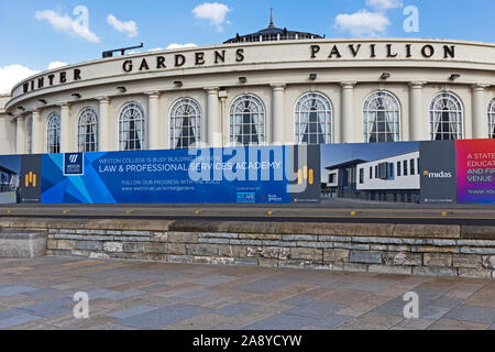 Die Wintergärten Pavillon in Weston-super-Mare, Großbritannien während des Prozesses der Umwandlung in einen neuen Campus für Weston College. Stockfoto