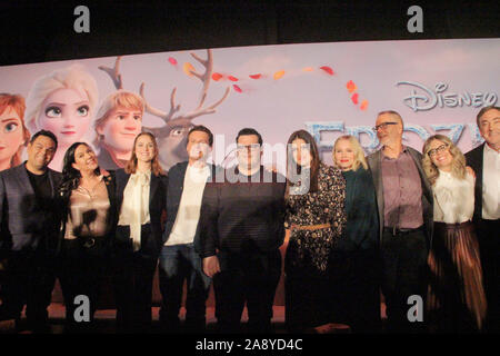 Robert Lopez, Kristen Anderson-Lopez, Evan Rachel Wood, Jonathan Groff, Josh Gad, Idina Menzel, Kristen Bell, Chris Buck, Jennifer Lee, Peter Del Vecho 11/09/2019 Frozen 2' Pressekonferenz am W Hollywood in Hollywood, CA Foto von Izumi Hasegawa/HollywoodNewsWire.co Stockfoto