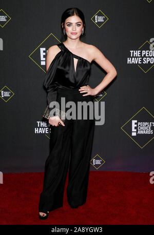 Santa Monica, CA, USA - 10.November 2019: Lucy Hale besucht die 45. jährliche People's Choice Awards auf der Barker Hangar Stockfoto