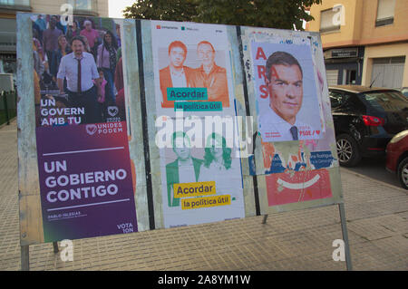 November 2019. Valencia, Spanien. Wahlkampfpropaganda Poster für die Wahlen vom 10. November 2019 auf dem Kongress der spanischen Abgeordneten Stockfoto