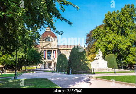 Der Platz der Republik in Straßburg, Frankreich. Die National- und Universitätsbibliothek ist auf dem Platz entfernt. Straßburg, Frankreich, Europa Stockfoto