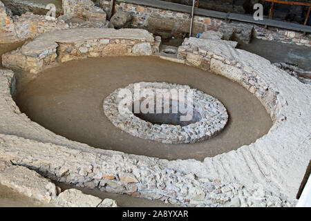 Öffnen Sie gut in einer archäologischen Ausgrabung in Athen, Griechenland Stockfoto