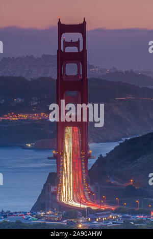 Die weltweit berühmten Hängebrücke - Golden Gate Bridge in San Francisco in den USA Stockfoto