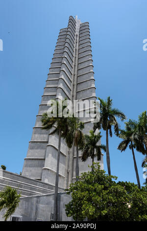 Die 109 m (358 ft) José Martí Memorial Tower ist einer der wichtigsten Havanna Sehenswürdigkeiten und touristische Attraktionen in der Mitte der Plaza Revolution im Vedado Stockfoto