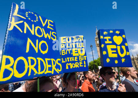 Pro EU-Rallye, protestieren gegen das Ergebnis der letzten Woche Referendum, in der Großbritannien gestimmt, der Europäischen Union, den Parliament Square, London, Br zu verlassen Stockfoto