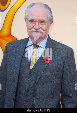 Nov 05, 2017 - London, England, UK - "Paddington 2' Uraufführung, BFI roten Teppich Ankünfte Foto zeigt: Jim Broadbent Stockfoto