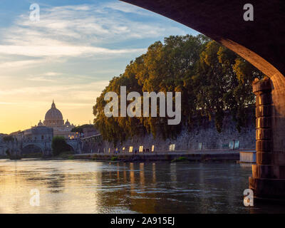 Herrlichen Blick auf St. Peter Cathedral, Rom, Italien Stockfoto