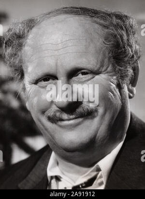 Gert Fröbe, deutscher Wis, im Spielfilm 'Auf Wiedersehen', Deutschland 1961. Deutsche Schauspieler Gert Froebe in dem Film "Auf Wiedersehen", Deutschland 1961. Stockfoto