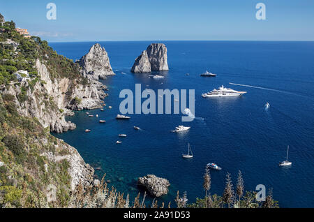 Blick von der Insel Capri auf die berühmte Filmlocation Italien. Stockfoto