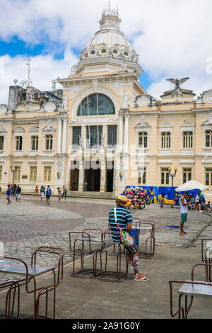 Salvador - Bahia, Brasilien - ca. September 2019: Eine Ansicht von Tome de Souza Square und Rio Branco Palast im historischen Zentrum von Salvador Stockfoto