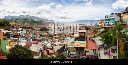 MEDELLIN, Kolumbien - September 12, 2019: Blick in Medellin, Kolumbien. Medellín ist die Hauptstadt Kolumbiens bergige Provinz Antioquia und zweite Große Stockfoto