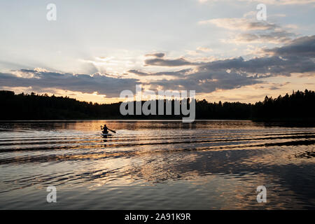 Sonnenuntergang am See Stockfoto